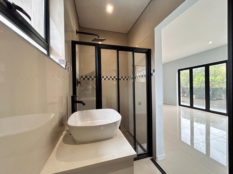 5 Bedroom Property for Sale in Melodie North West
